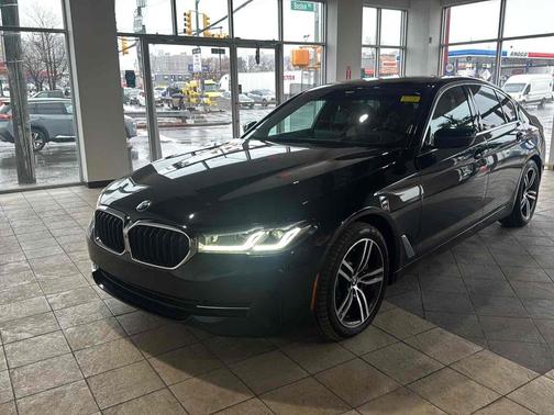 Black Sapphire Metallic 2021 BMW 530 530i xDrive Sedan