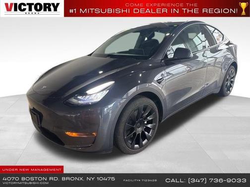 2022 Tesla Model Y Long Range Dual Motor All-Wheel Drive