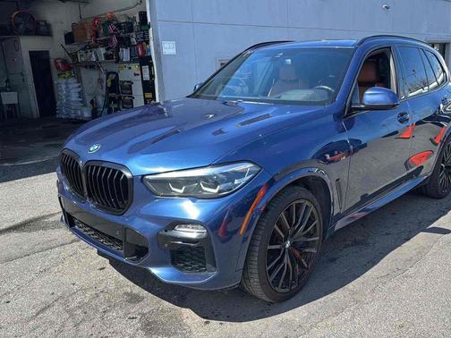 Phytonic Blue Metallic 2021 BMW X5 M50i