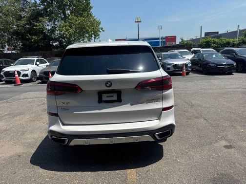 Alpine White 2019 BMW X5 xDrive40i