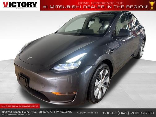 2022 Tesla Model Y Long Range Dual Motor All-Wheel Drive