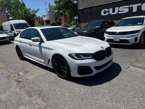 Alpine White 2021 BMW 530 xDrive