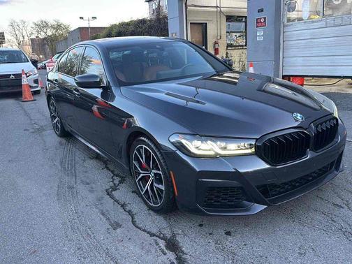 Dark Graphite Metallic 2022 BMW 540 i