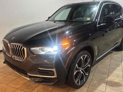 Arctic Grey Metallic 2022 BMW X5 xDrive40i Sports Activity Vehicle