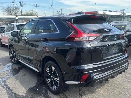 Labrador Black Pearl 2023 Mitsubishi Eclipse Cross SEL