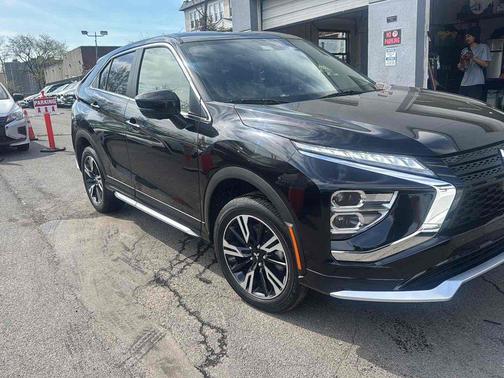 Labrador Black Pearl 2023 Mitsubishi Eclipse Cross SEL