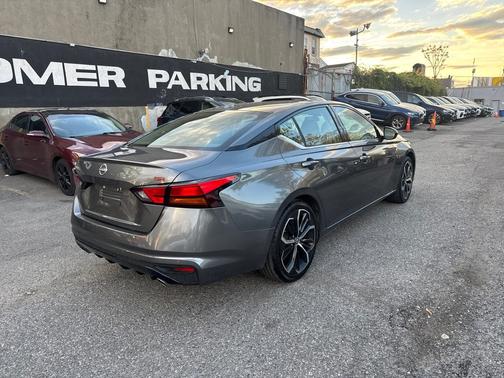 Gray Sky Pearl 2023 Nissan Altima 2.5 SR Sedan