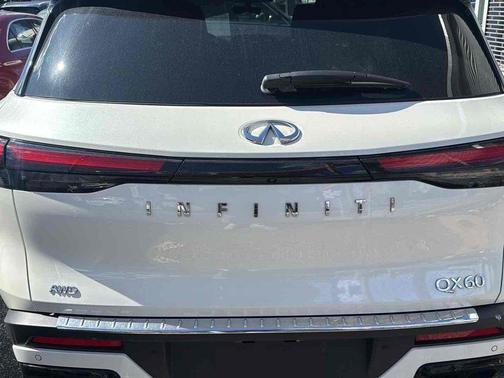 Majestic White 2023 INFINITI QX60 Luxe