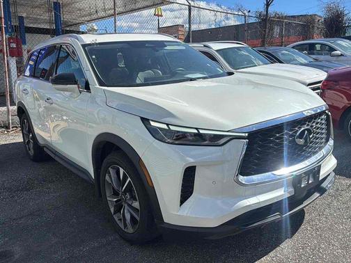 Majestic White 2023 INFINITI QX60 Luxe