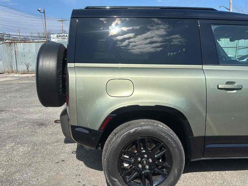 Pangea Green Metallic 2022 Land Rover Defender 90 X-Dynamic S