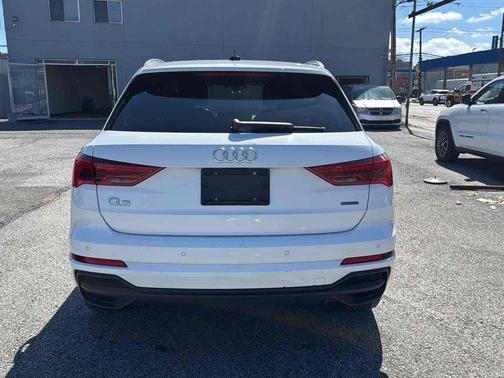 Ibis White 2023 Audi Q3 Premium 45 TFSI S line quattro Tiptronic