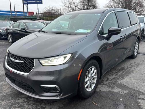 2023 Chrysler Pacifica Touring L FWD