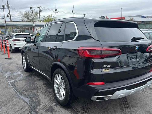 Black Sapphire Metallic 2019 BMW X5 xDrive40i