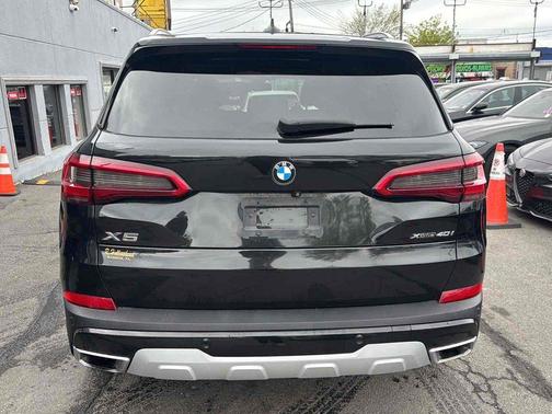 Black Sapphire Metallic 2019 BMW X5 xDrive40i