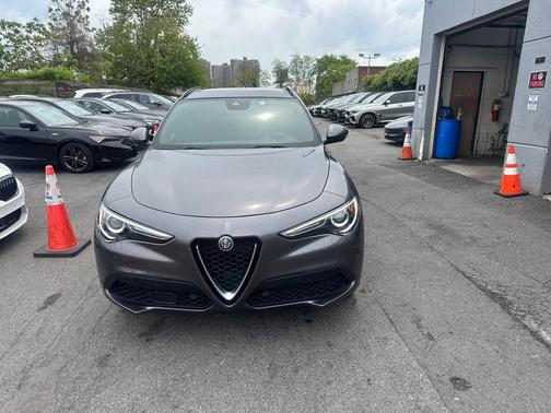 Vesuvio Gray Metallic 2023 Alfa Romeo Stelvio Ti