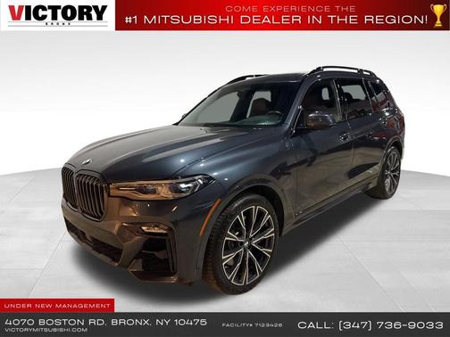 2022 BMW X7 M50i