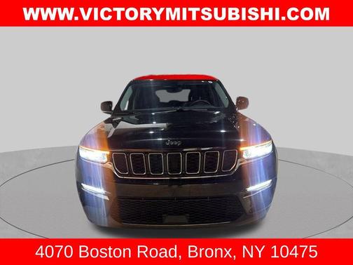 Diamond Black Crystal Pearlcoat 2023 Jeep Grand Cherokee Limited