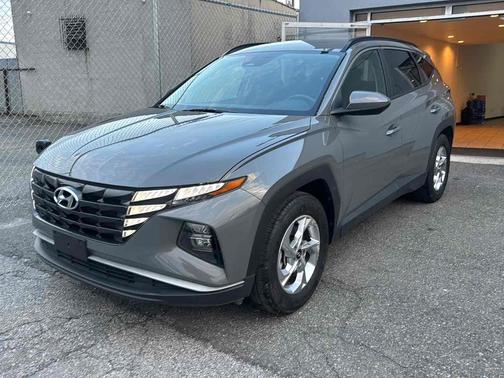 Dark Gray Metallic 2024 Hyundai TUCSON SEL FWD *Ltd Avail*