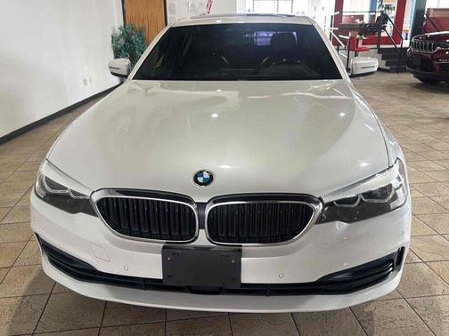 Mineral White Metallic 2019 BMW 540 xDrive