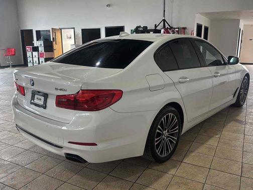 Mineral White Metallic 2019 BMW 540 xDrive