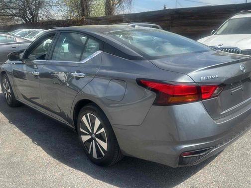 Gun Metallic 2022 Nissan Altima 2.5 SV