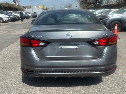 Gun Metallic 2022 Nissan Altima 2.5 SV