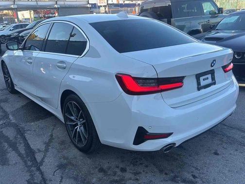 2021 BMW 330 