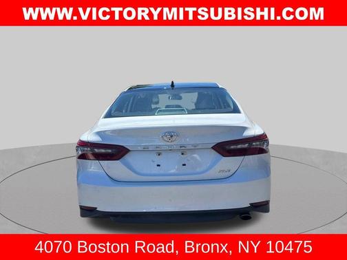 Wind Chill Pearl 2022 Toyota Camry XLE
