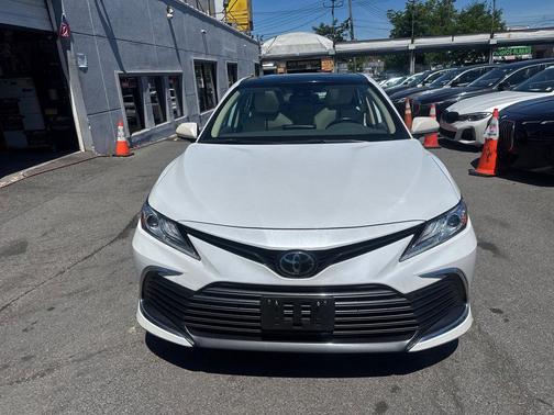 Wind Chill Pearl 2022 Toyota Camry XLE