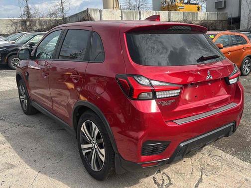 Red Diamond 2023 Mitsubishi Outlander Sport 2.0 ES
