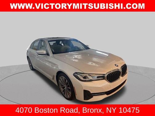 Mineral White Metallic 2022 BMW 530 i