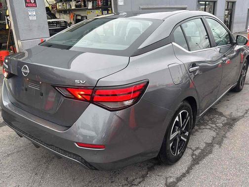 Gun Metallic 2024 Nissan Sentra SV