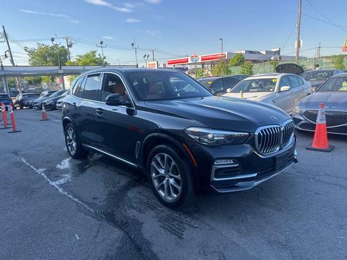 Black Sapphire Metallic 2020 BMW X5 xDrive50i