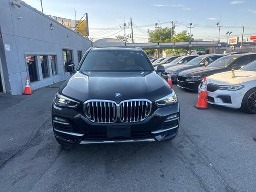 Black Sapphire Metallic 2020 BMW X5 xDrive50i