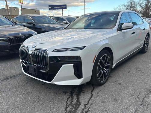 Black Sapphire Metallic 2024 BMW 740 740i xDrive Sedan