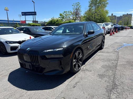 Black Sapphire Metallic 2024 BMW 760 xDrive