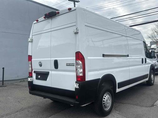Bright White Clearcoat 2025 RAM ProMaster 2500 Tradesman 2500 High Roof 159" WB w/Pass Seat