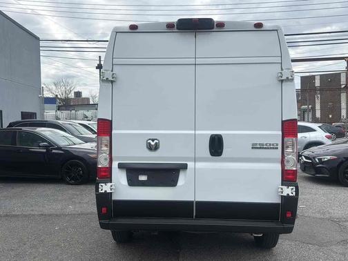 Bright White Clearcoat 2025 RAM ProMaster 2500 Tradesman 2500 High Roof 159" WB w/Pass Seat