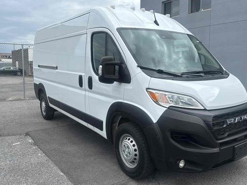 Bright White Clearcoat 2025 RAM ProMaster 2500 Tradesman 2500 High Roof 159" WB w/Pass Seat