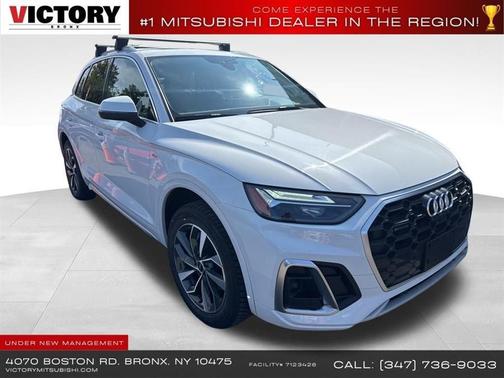 Ibis White 2023 Audi Q5 45 S line Premium Plus