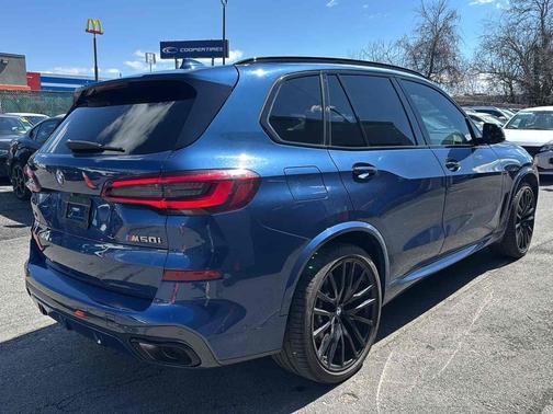 Phytonic Blue Metallic 2021 BMW X5 M50i Sports Activity Vehicle