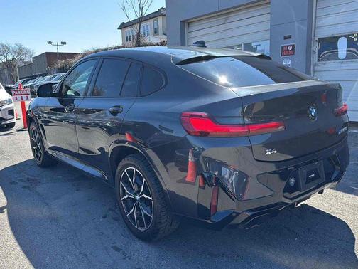Brooklyn Grey Metallic 2023 BMW X4 M40i Sports Activity Coupe