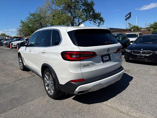 Mineral White Metallic 2020 BMW X5 xDrive40i