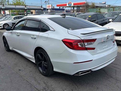 Platinum White Pearl 2022 Honda Accord Sport SE 1.5T