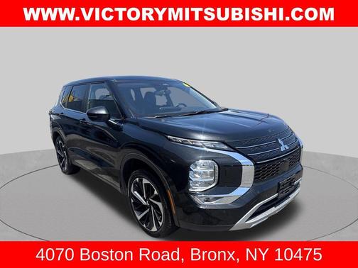 Black Diamond 2023 Mitsubishi Outlander SE