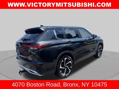Black Diamond 2023 Mitsubishi Outlander SE