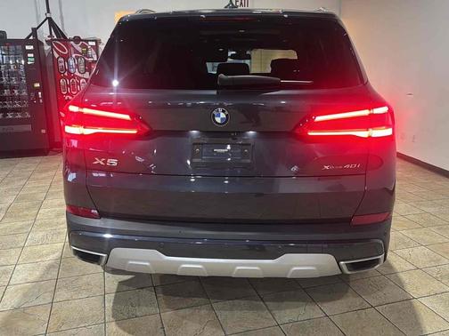 Arctic Gray Metallic 2020 BMW X5 xDrive40i Sports Activity Vehicle