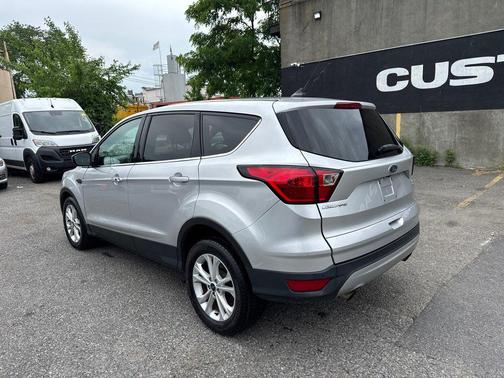 INGOT SILVER METALLIC 2019 Ford Escape SE