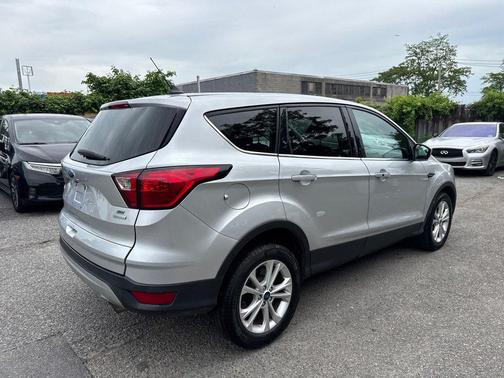 INGOT SILVER METALLIC 2019 Ford Escape SE