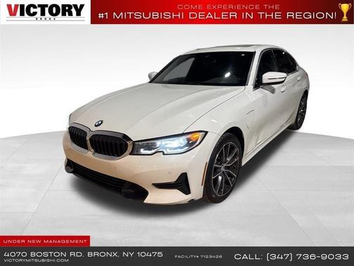 Alpine White 2021 BMW 330e xDrive